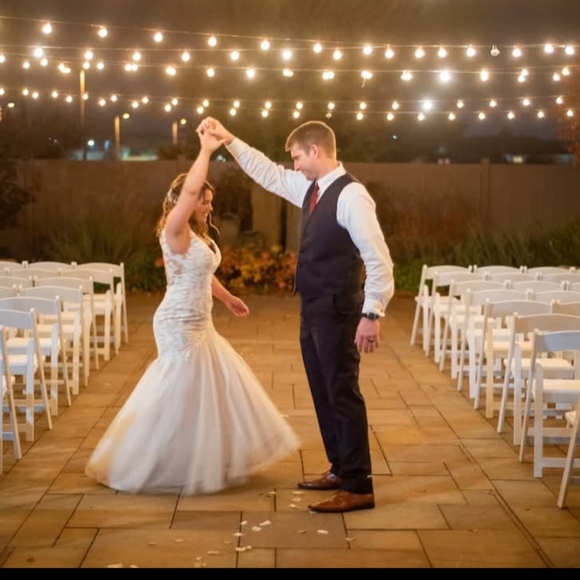 David's Bridal Wedding dress. - Picture 11 of 12